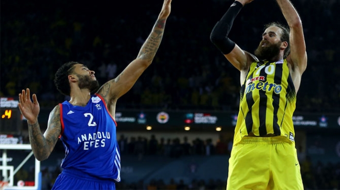 Sezonun ilk kupası Fenerbah&ccedil;e'nin!