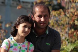 &Ccedil;aresiz baba kızı i&ccedil;in kalp bekliyor