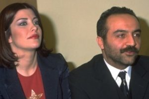 Deniz Akkaya: Yılmaz Erdoğan'a h&acirc;l&acirc; aşığım