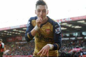 Sosyal medyanın kralı Mesut &Ouml;zil