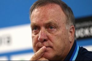 Fenerbah&ccedil;e'de Advocaat, interneti yasakladı