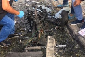 İstanbul'da bomba yerleştirilen motosiklet enkaza d&ouml;nd&uuml;