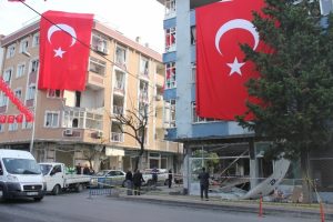 İstanbul'daki bombalı saldırının izleri g&uuml;n ağarınca ortaya &ccedil;ıktı