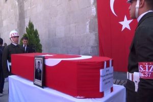 Şehit Uzman &Ccedil;avuş son yolculuğuna uğurlanıyor