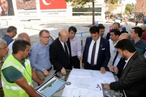 Bursa'da Demokrasi Meydanı'nda &ccedil;alışmalar s&uuml;r&uuml;yor