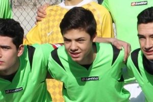 Gen&ccedil; futbolcu, kansere yenik d&uuml;şt&uuml;