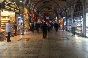 Turizmdeki kan kaybı Kapalı&ccedil;arşı'yı da vurdu