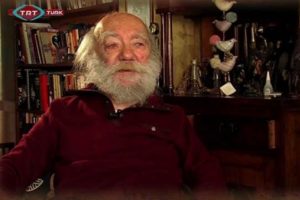 &Uuml;nl&uuml; yazar hayatını kaybetti!