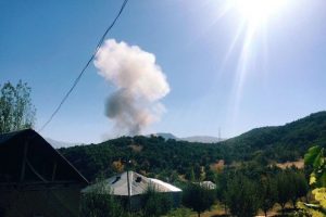 Karakola bomba y&uuml;kl&uuml; ara&ccedil;la saldırı!