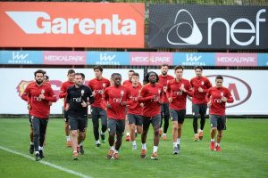 Galatasaray, Gen&ccedil;lerbirliği hazırlıklarını s&uuml;rd&uuml;rd&uuml;