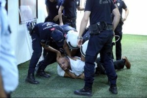 Karşıyakalı y&ouml;netici Cicibaş hakeme tekme atmaktan g&ouml;zaltında