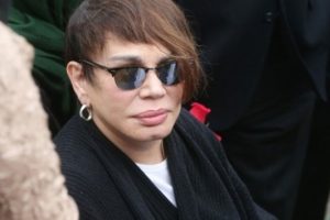 Sezen Aksu'dan 150 bin liralık kek davası