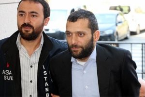 Onur &Ouml;zbizerdik'e 6 yıl hapis