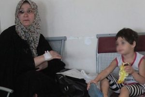 K&uuml;pesini vermeyince kocası darp etti