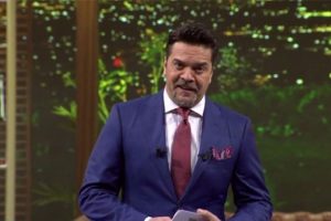 Beyaz: Son bir ay canlı yayındayım!