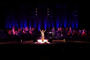 D&uuml;nyaca &uuml;nl&uuml; soprano Antalya'yı b&uuml;y&uuml;ledi
