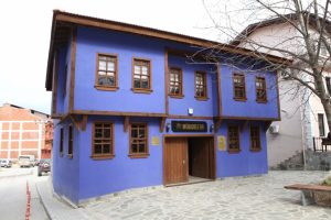 Tarihi Kentler Birliği'nden Bursa'daki M&uuml;badele Evi'ne &ouml;d&uuml;l