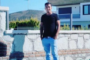 Barda dans kavgasında yaralandı, hastanede &ouml;ld&uuml;