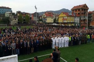 Şemdinli şehidini binlerce kişi uğurladı