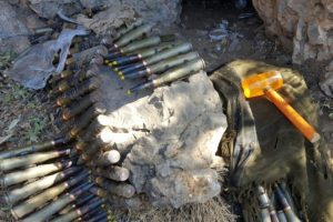 PKK'nın mağarasında cephanelik &ccedil;ıktı
