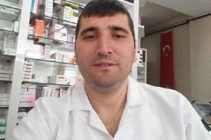 Bursa'da ecza teknisyeni halı sahada ge&ccedil;irdiği kalp krizi sonucu &ouml;ld&uuml;