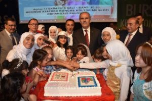 Suriye ve Bursalı kızlardan barış ve sevgi mesajı