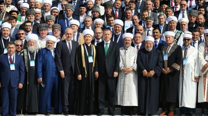 Cumhurbaşkanı Erdoğan, Gaynuddin'in yanında durarak poz verdi