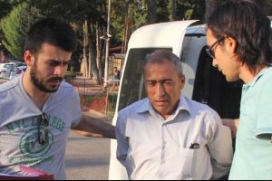 Eski Emniyet M&uuml;d&uuml;r&uuml; &Ouml;ks&uuml;z yakalandı!