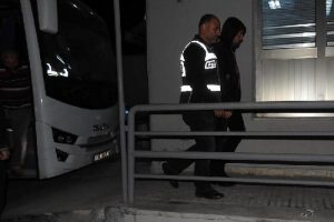 &Ccedil;orum'da 10 emniyet mensubu FET&Ouml;'den tutuklandı