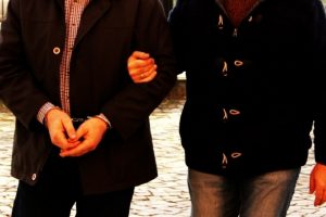 'Bylock'&ccedil;u &ouml;ğretmenler tutuklandı