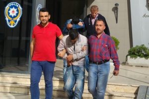Bursa'da "Kredi kartınıza &uuml;cret iadesi yapacağız" deyip dolandırdılar