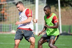 Sneijder ve Sigthorsson Gen&ccedil;lerbirliği karşısında yok