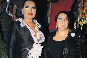 B&uuml;lent Ersoy, Nur Yerlitaş'ın yanına koştu!