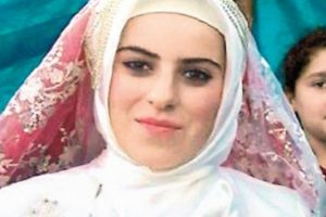 14'&uuml;nde evlendirildi, hamile kaldı, 15 yaşında doğum yaptı ve &ouml;ld&uuml;