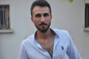 Uzman &ccedil;avuş dedesinin mezarının başında intihar etti