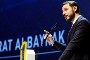 Berat Albayrak: "&Ouml;lene kadar FET&Ouml;'yle m&uuml;cadele edeceğiz"
