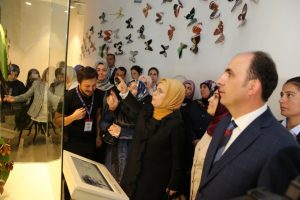 Emine Erdoğan kelebek bah&ccedil;esini gezdi