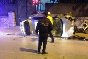 Kaldırımdaki yayaların arasına daldı:1 &ouml;l&uuml;, 5 yaralı