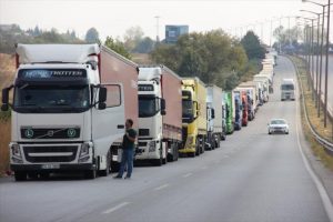 3 kilometre TIR kuyruğu