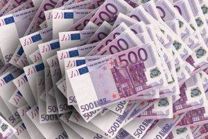Gizemli Rus kadın rekor miktarda para ile yakalandı!