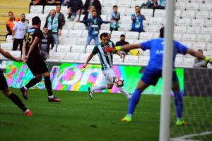 Bursaspor sahasında Osmanlıspor ile berabere kaldı