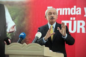 Kılı&ccedil;daroğlu, &uuml;reticilere CHP'nin tarım politikalarını anlattı