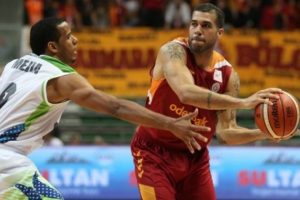 TOFAŞ, Galatasaray Odebank'a yenildi