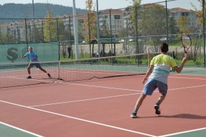 Bursa B&uuml;y&uuml;kşehir'in raketleri kupaya doymuyor