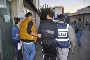 Eski Sağlık Bakanlığı &ccedil;alışanlarına FET&Ouml; operasyonu
