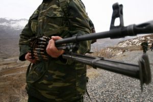 Hakkari'nin &Ccedil;ukurca il&ccedil;esinde &ccedil;atışma 2 asker şehit