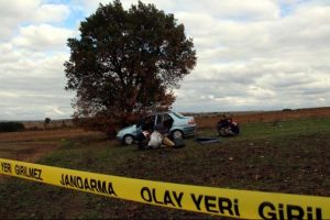 Otomobilde cinsel ilişki sırasında kalp krizinden &ouml;ld&uuml;