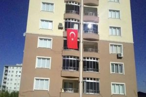 Hakkari'deki şehit ateşi İzmir'i yaktı