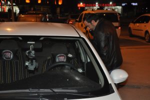 Bursa'da vurulan gen&ccedil;, yardım istediği sevgilisi tarafından hastaneye g&ouml;t&uuml;rd&uuml;