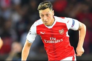 Mesut &Ouml;zil haftanın futbolcusu adayı